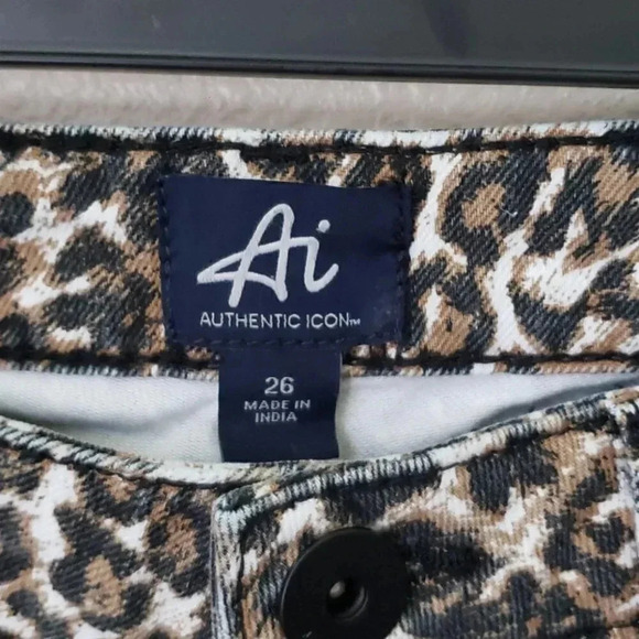 🌻 Authentic Icon Leopard Jeans - Picture 10 of 11